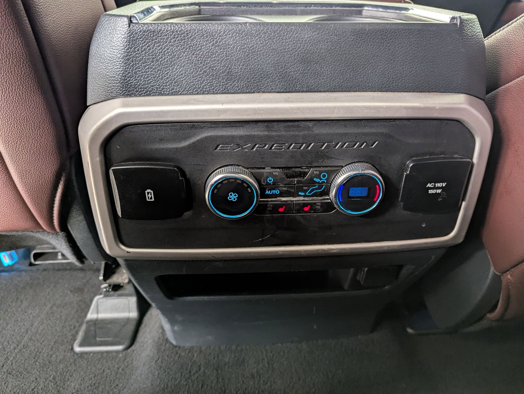 Certified 2024 Ford Expedition Limited image 21