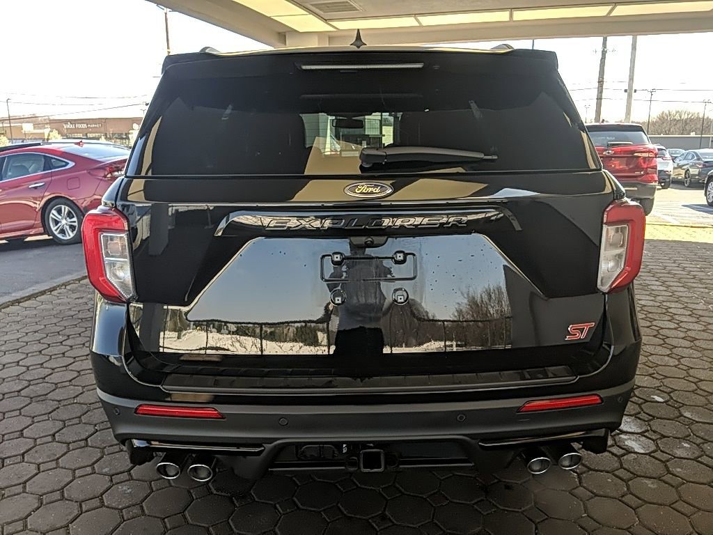 Certified 2023 Ford Explorer ST w/ Equipment Group 401A image 7