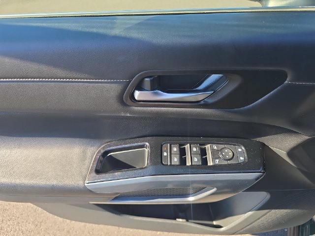 Used 2024 Nissan Pathfinder SL AWD/4WD image 13