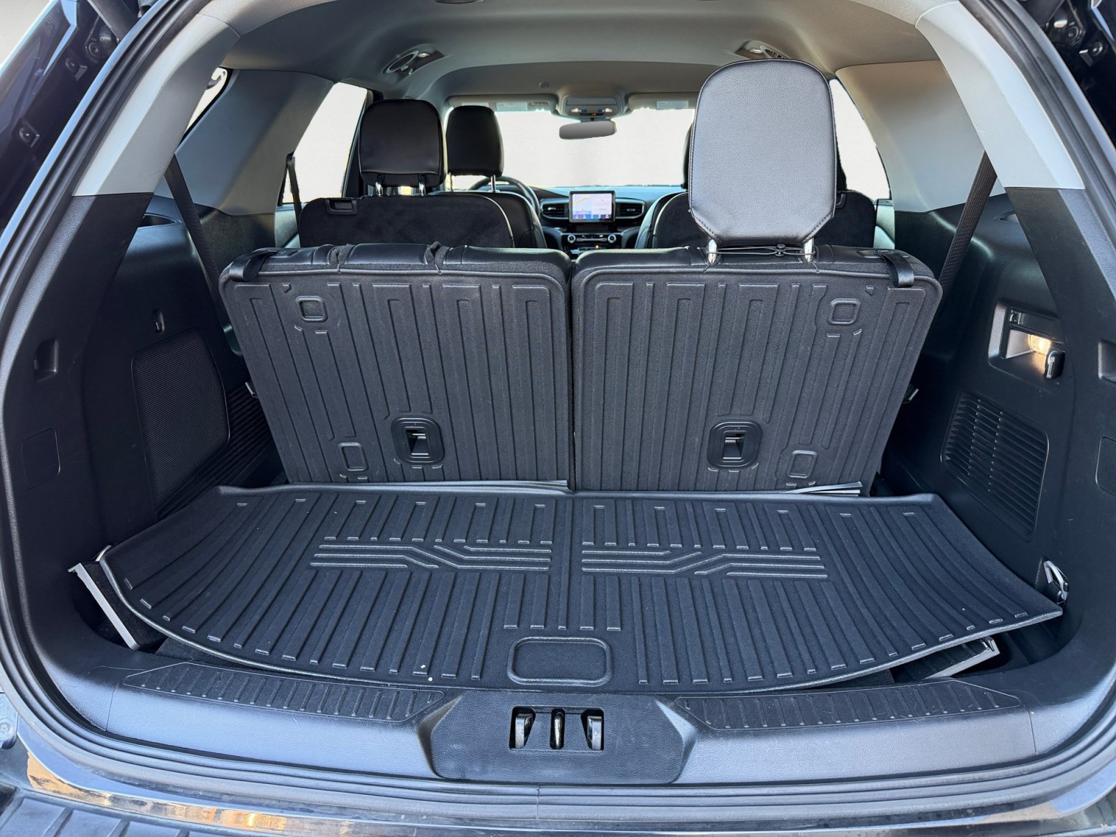 Certified 2024 Ford Explorer Limited RWD image 19