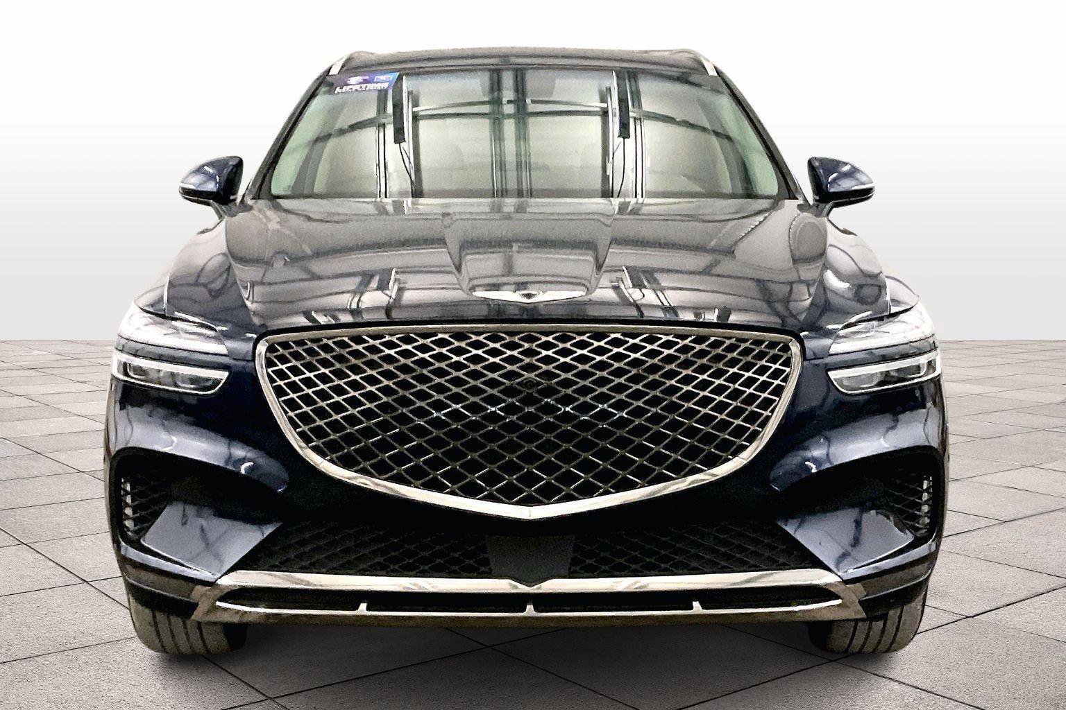 Used 2022 Genesis GV70 2.5T w/ Advanced Package image 3