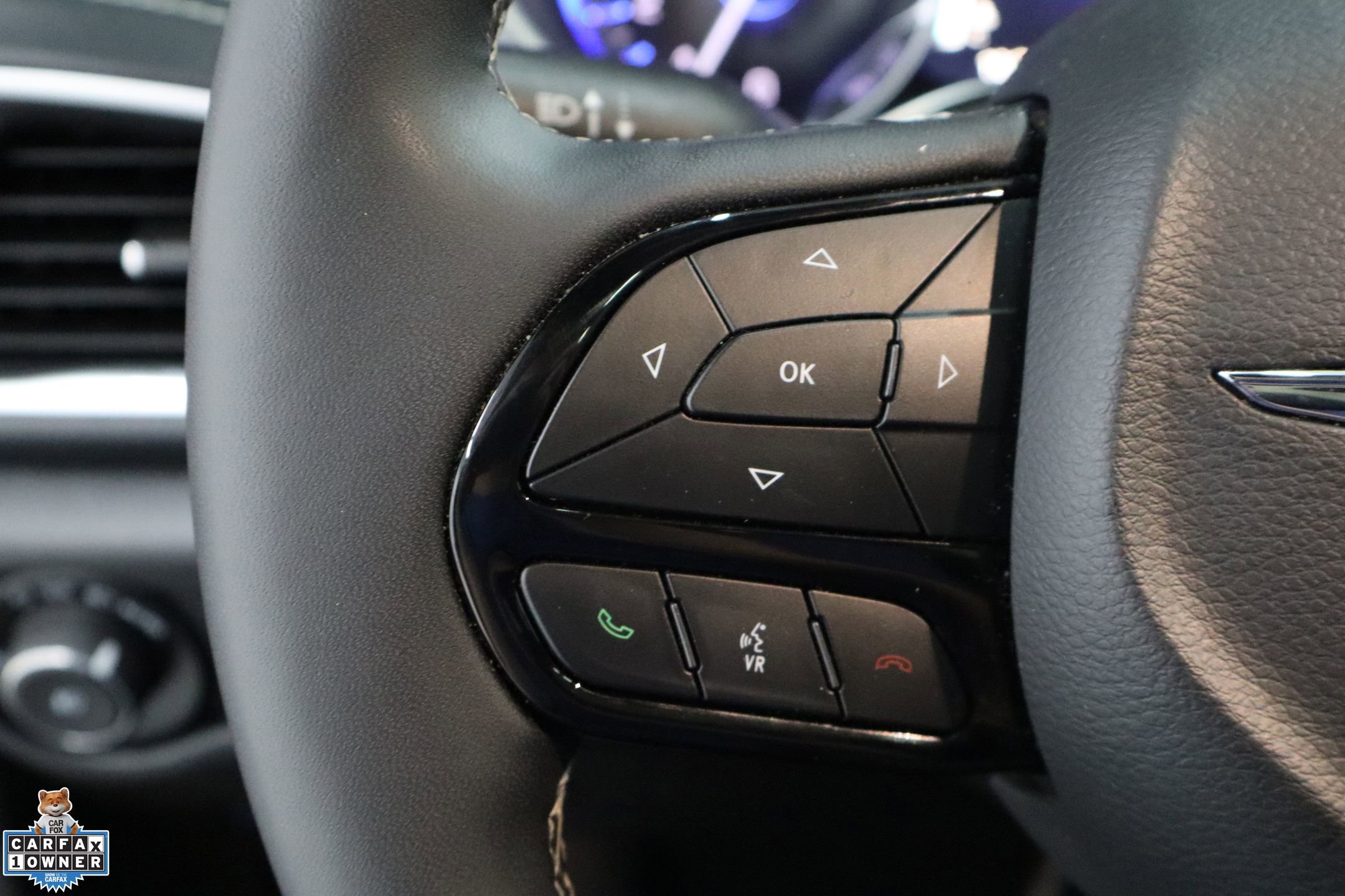 Used 2025 Chrysler Pacifica Limited image 15