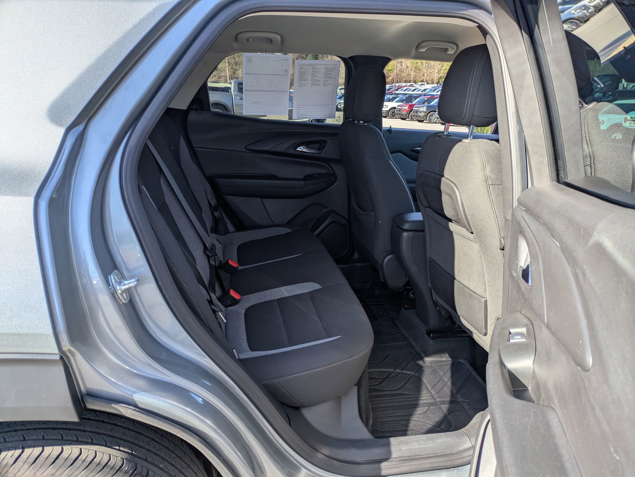 Used 2025 Chevrolet TrailBlazer LT w/ Driver Confidence Package image 34