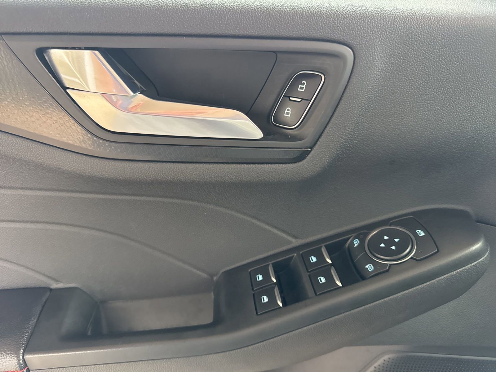 Certified 2022 Ford Escape SEL w/ SEL Stealth AWD Package image 26