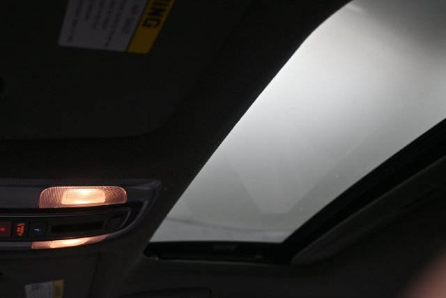 Used 2025 Hyundai Elantra SEL FWD image 17