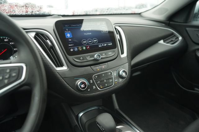 Used 2025 Chevrolet Malibu LT FWD image 26