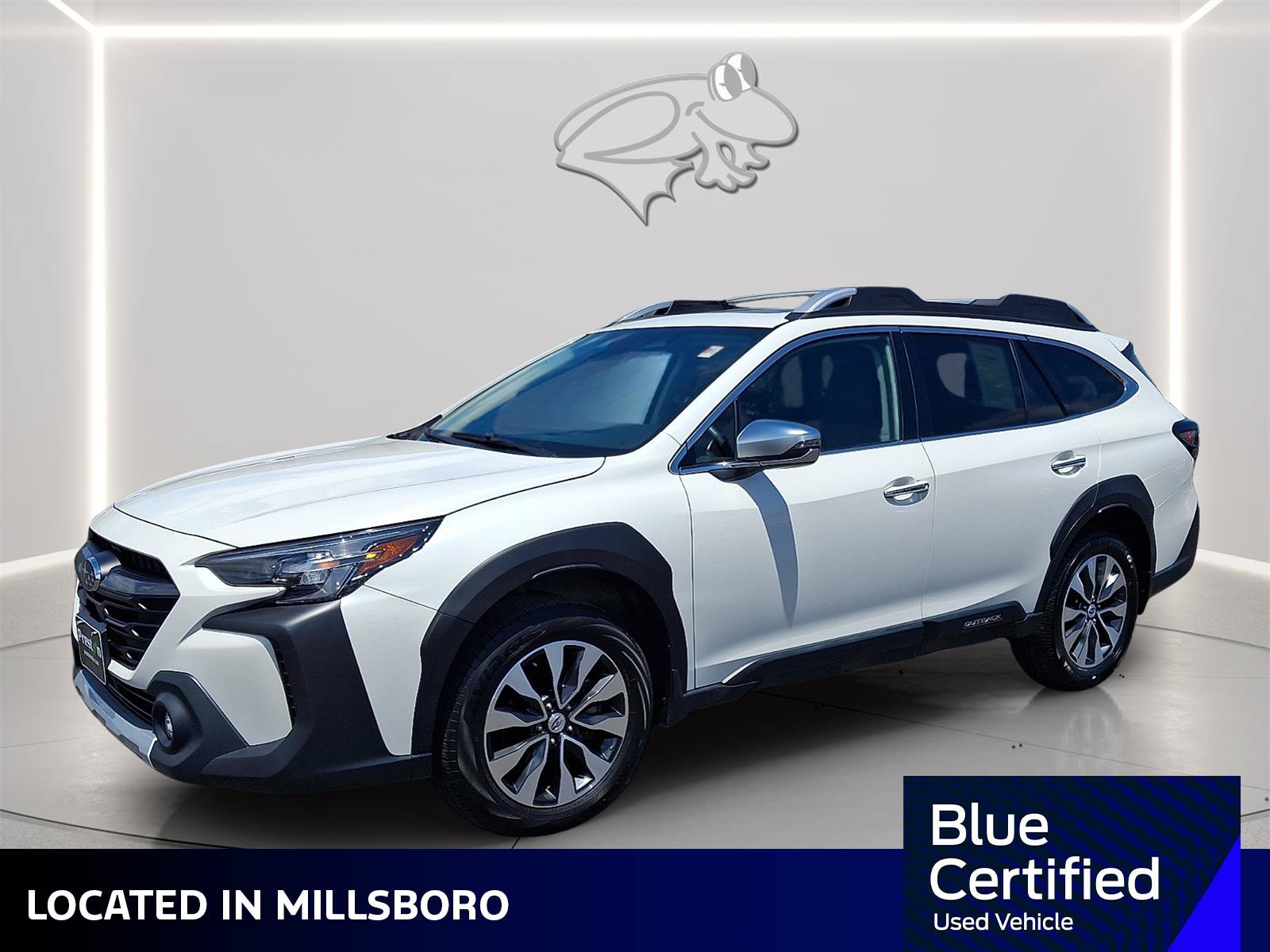 Used 2023 Subaru Outback Touring AWD/4WD image 1