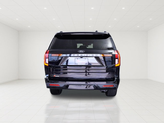 Certified 2025 Ford Expedition Platinum w/ Stealth Performance Package AWD/4WD image 5