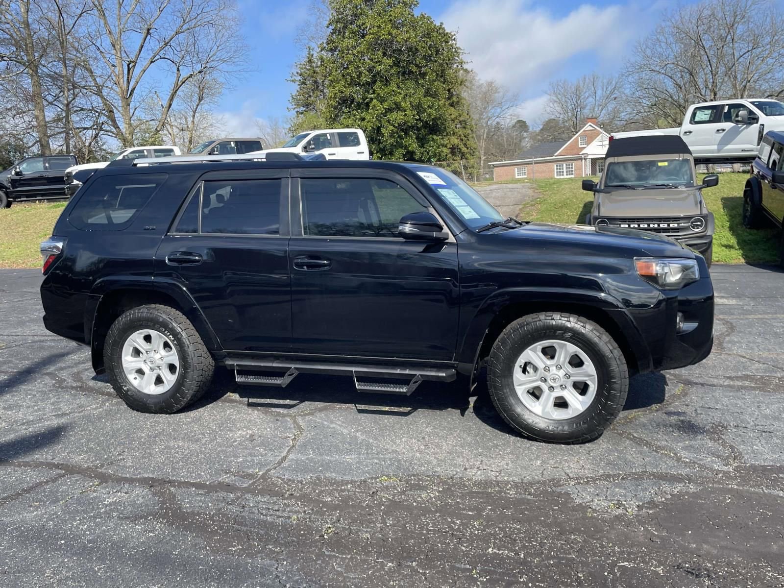Used 2023 Toyota 4Runner SR5 Premium w/ Moonroof Package image 6