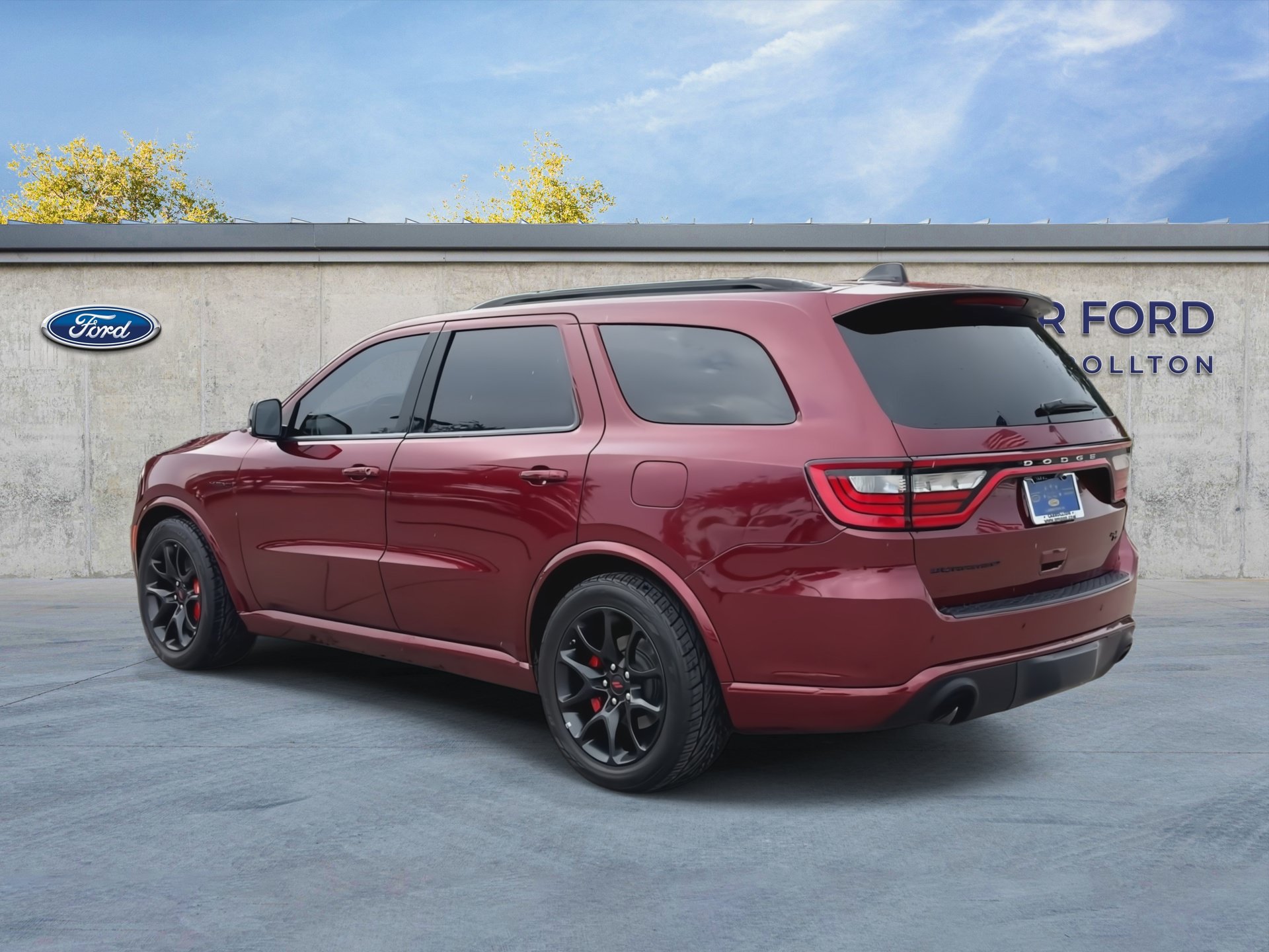 Used 2023 Dodge Durango R/T w/ Tow 'N Go Package AWD/4WD image 6