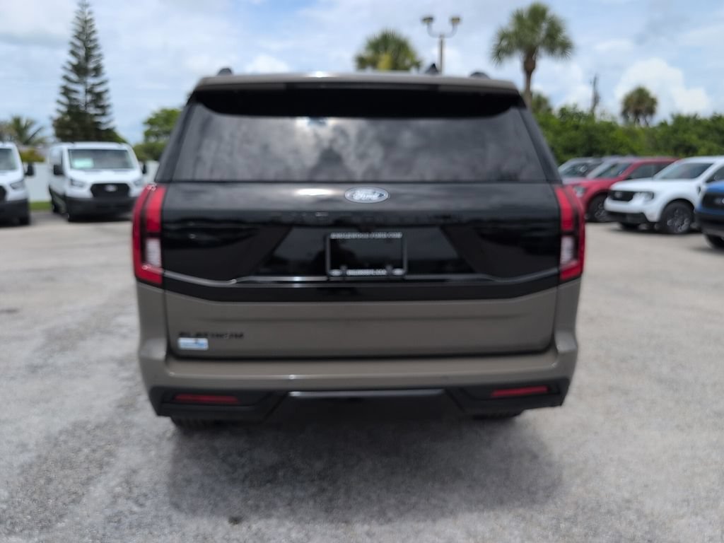 Certified 2027 Ford Expedition Platinum w/ Stealth Appearance Package AWD/4WD image 4