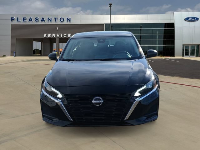 Used 2025 Nissan Altima 2.5 SV FWD image 8
