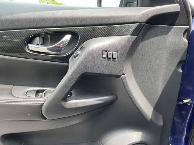 Used 2018 Nissan Rogue SL AWD/4WD image 12
