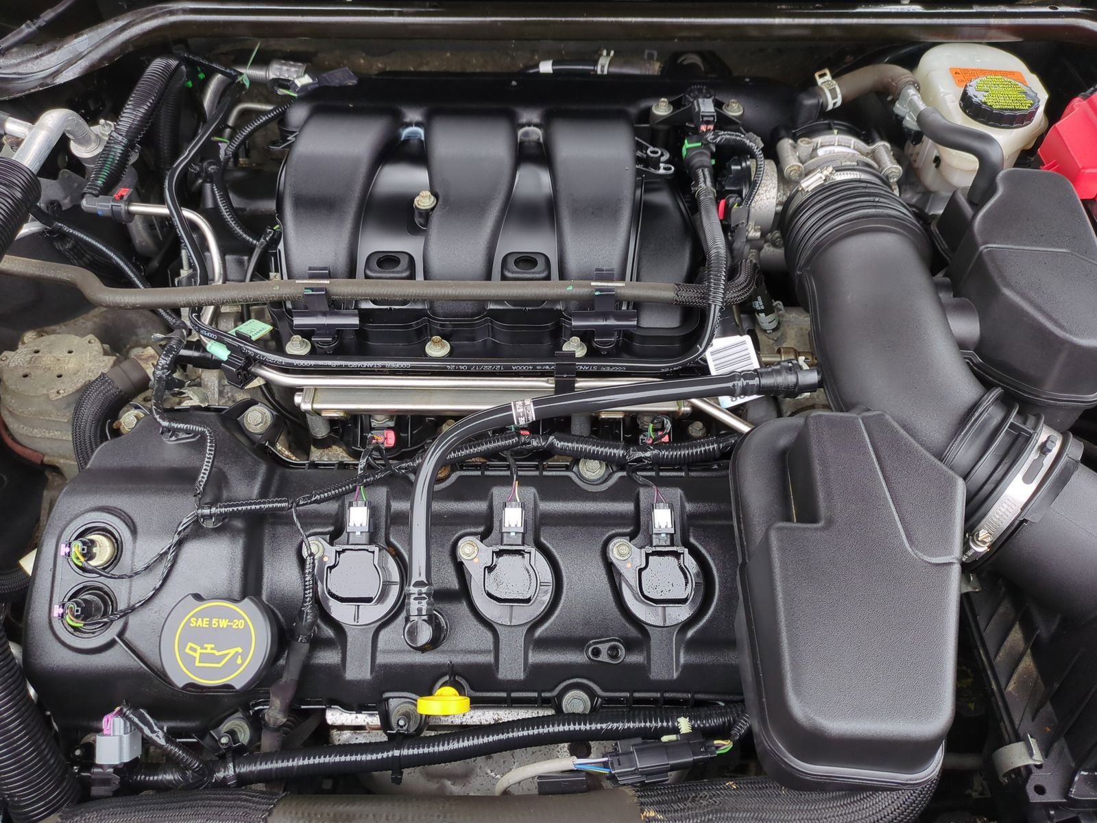 Certified 2018 Ford Taurus SEL image 17