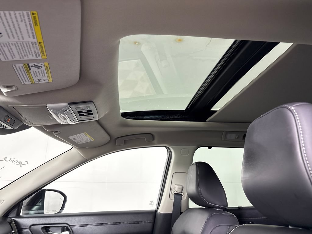 Used 2024 Nissan Pathfinder Platinum FWD image 28