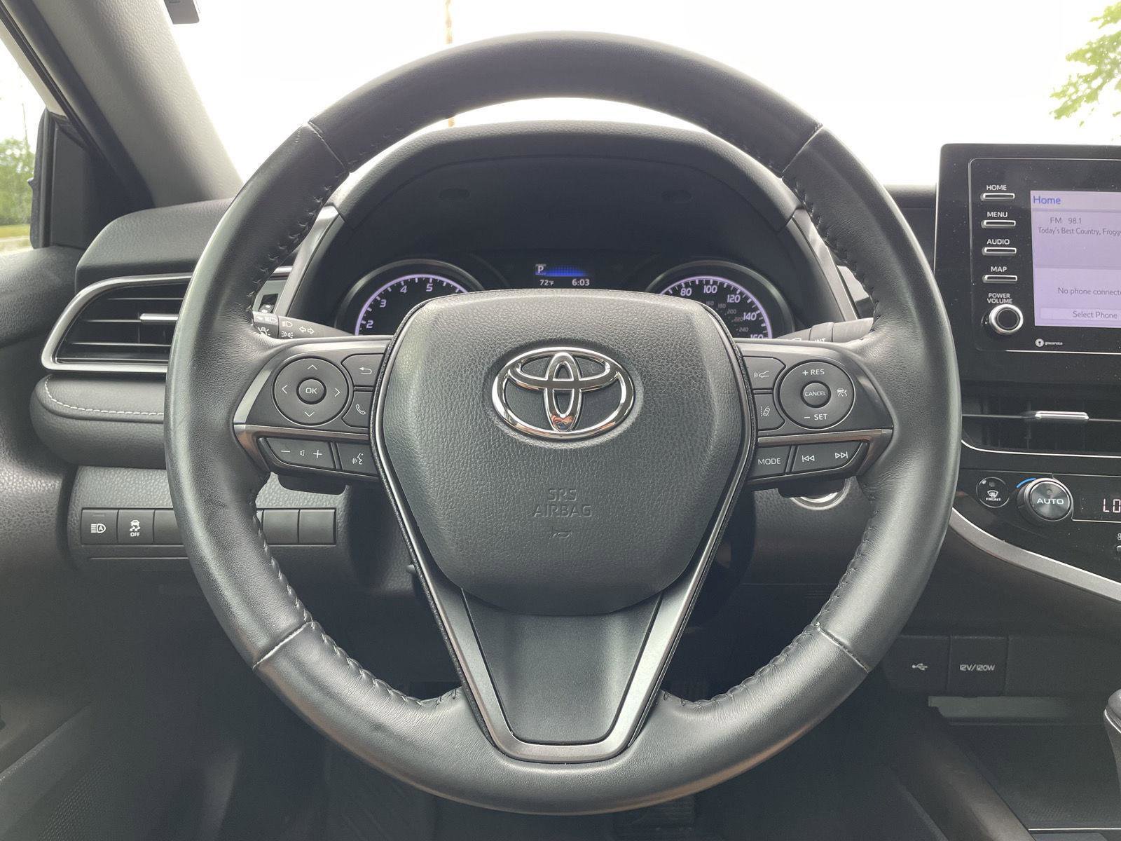 Used 2023 Toyota Camry SE w/ Convenience Package FWD image 12