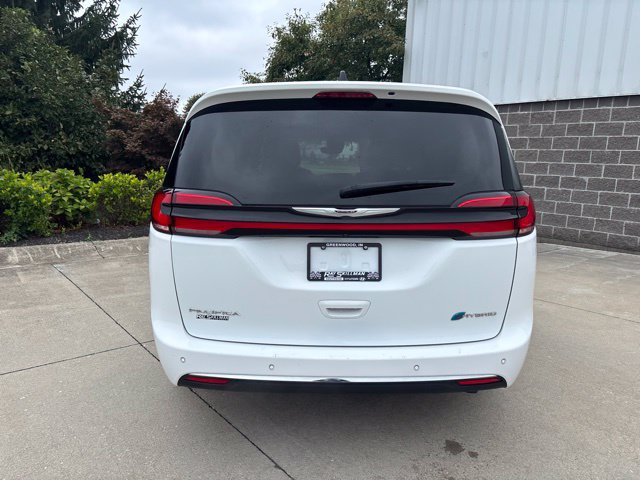 Used 2024 Chrysler Pacifica Limited FWD image 7