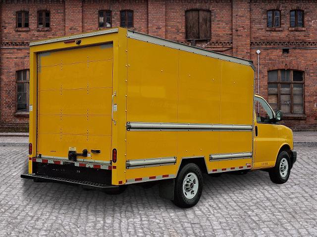 Used 2021 GMC Savana 3500 w/ Power Convenience Package RWD image 4