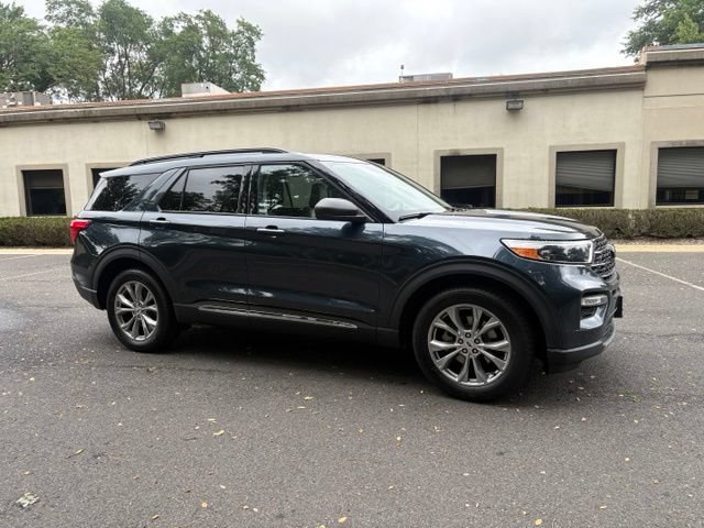 Certified 2023 Ford Explorer XLT w/ Equipment Group 202A AWD/4WD image 8