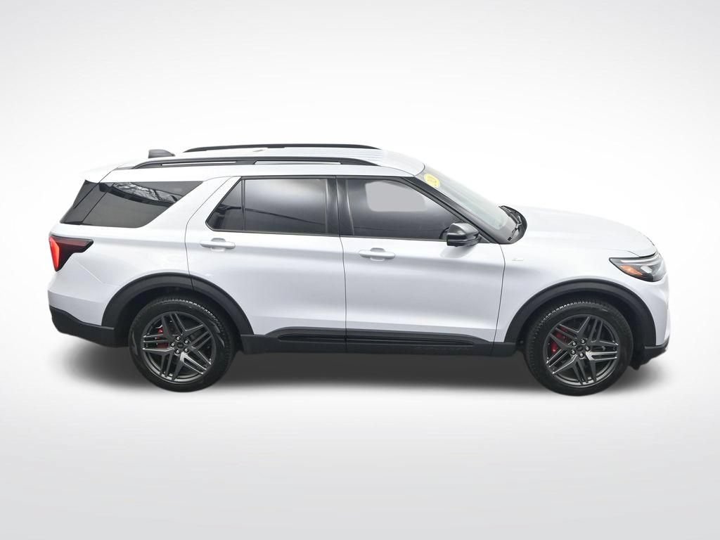 Certified 2026 Ford Explorer ST-Line w/ ST-Line Street Pack RWD image 22
