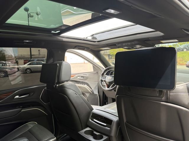 Used 2024 Cadillac Escalade ESV Premium Luxury w/ Performance Package AWD/4WD image 48