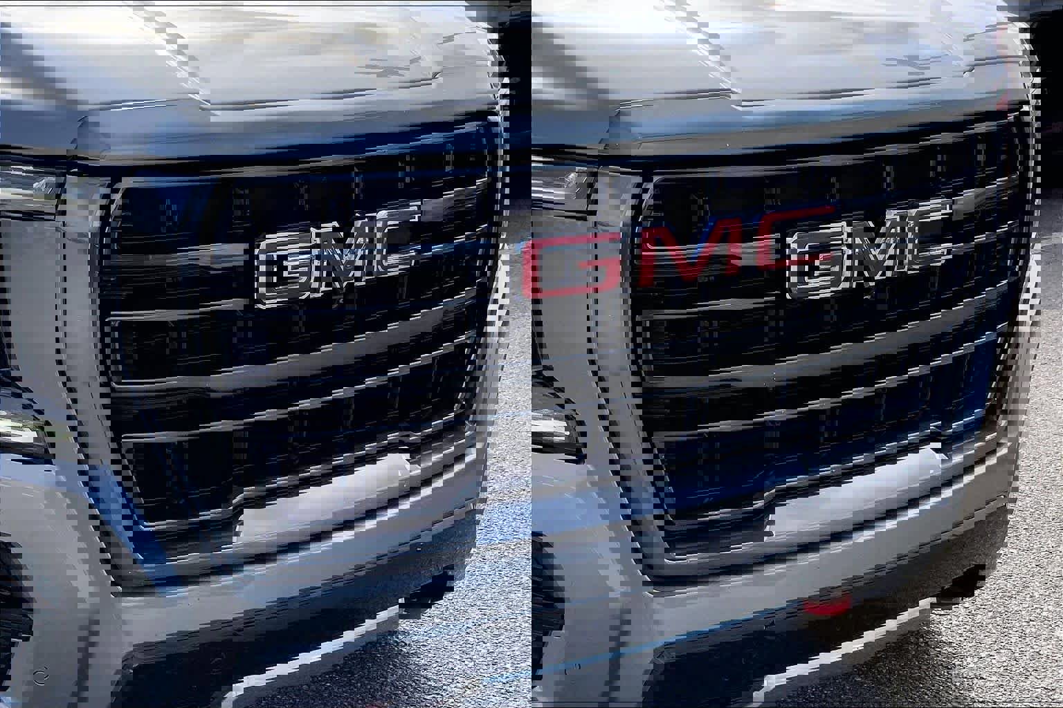 Used 2021 GMC Yukon AT4 w/ AT4 Premium Package image 29