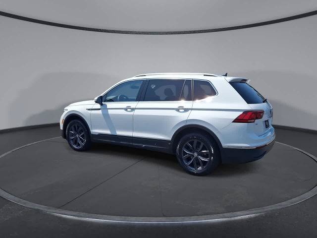 Used 2024 Volkswagen Tiguan SE AWD/4WD image 6