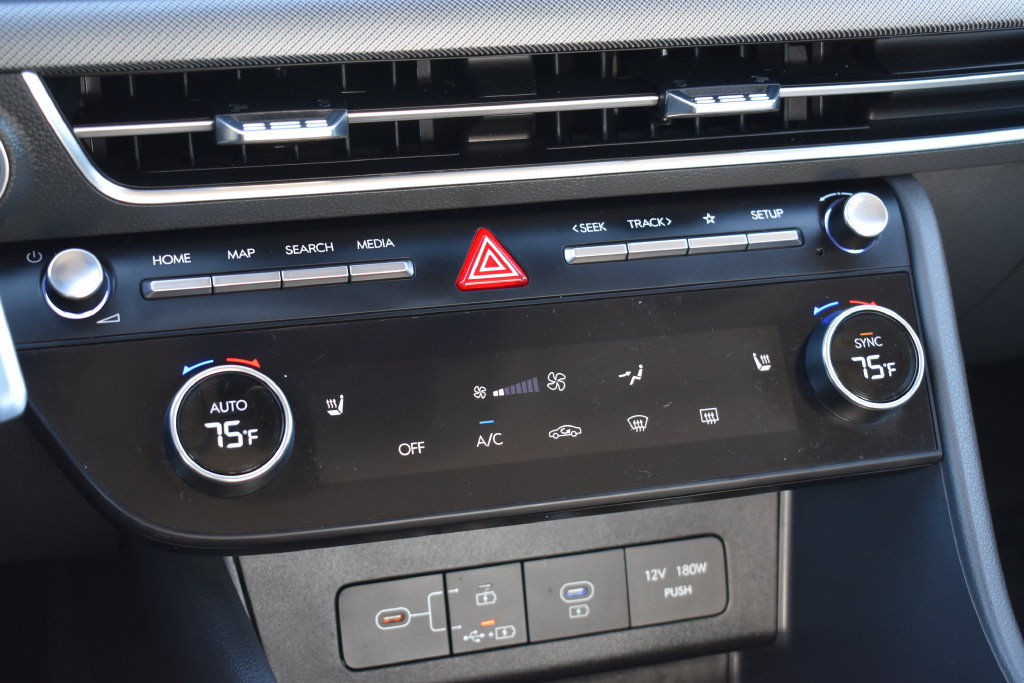 Used 2025 Hyundai Sonata SEL FWD image 19