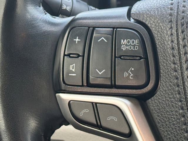Used 2019 Toyota Highlander Limited Platinum image 17