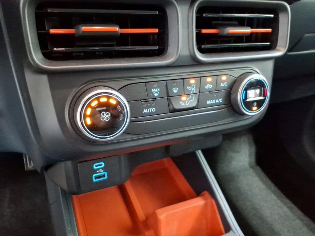 Certified 2022 Ford Maverick XLT FWD image 17