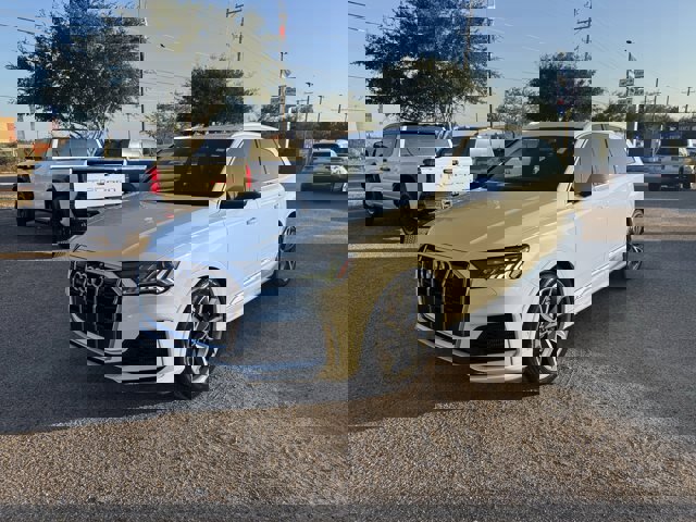 Used 2021 Audi SQ7 Premium Plus w/ Driver Assistance Package