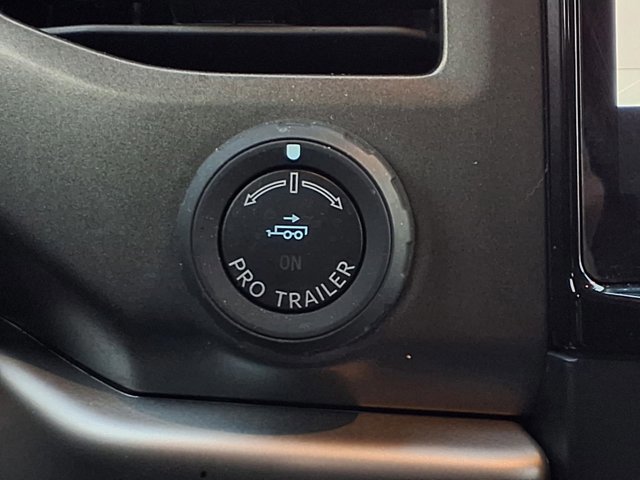 Certified 2023 Ford Expedition XLT image 9