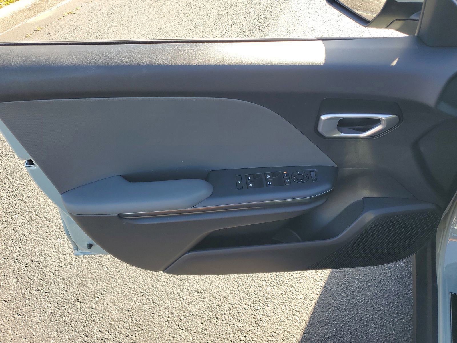 Used 2025 Kia K4 LXS image 13