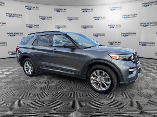 Certified 2023 Ford Explorer XLT w/ Equipment Group 202A AWD/4WD image 7