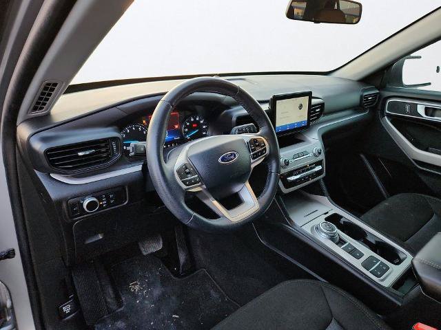 Certified 2023 Ford Explorer XLT RWD image 9