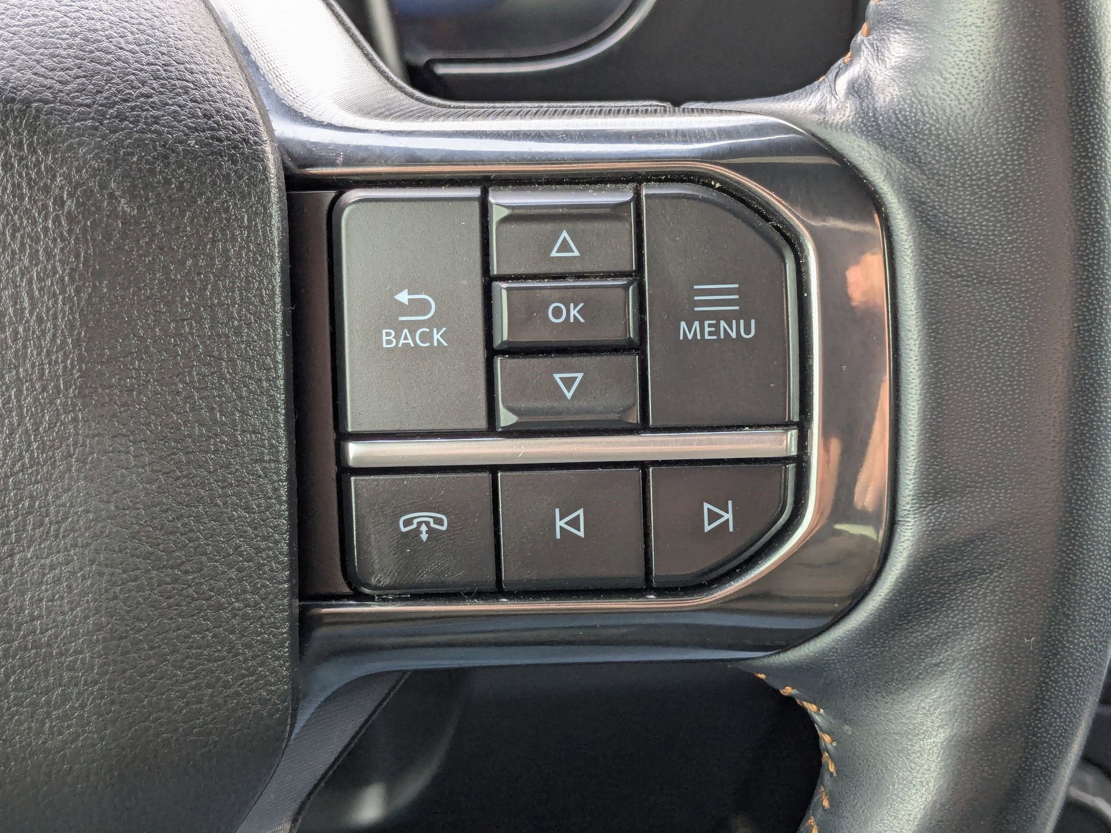 Certified 2024 Ford F350 Platinum AWD/4WD image 23
