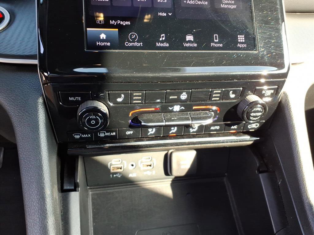 Used 2024 Jeep Grand Cherokee L Altitude image 19