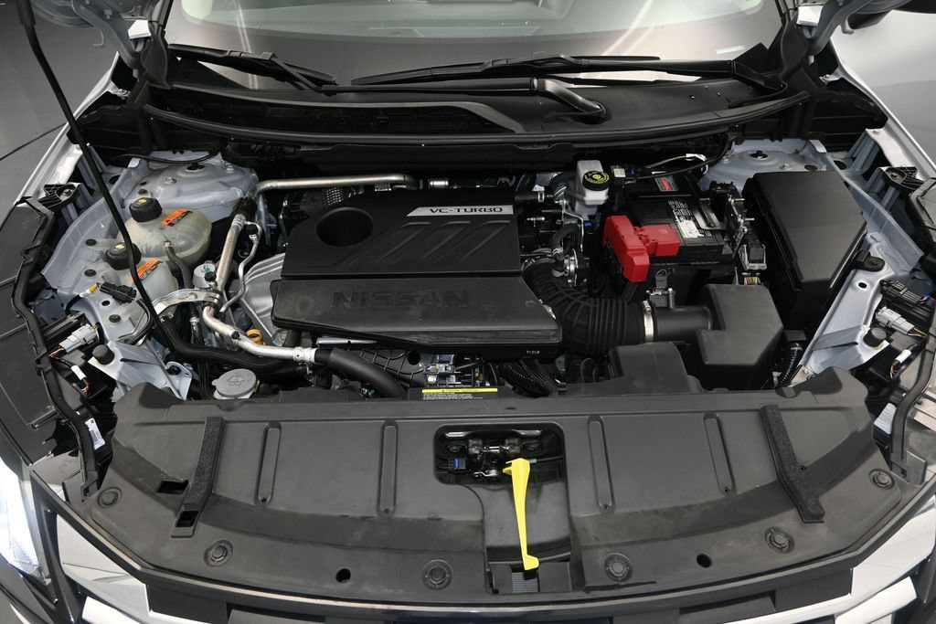 Used 2025 Nissan Rogue SV FWD image 16
