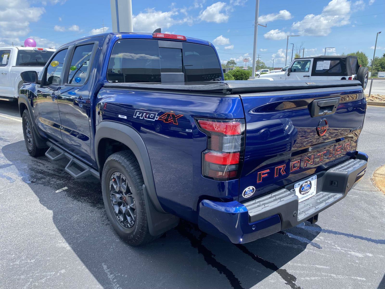 Used 2023 Nissan Frontier PRO-4X w/ Pro-4X Premium Package AWD/4WD image 5