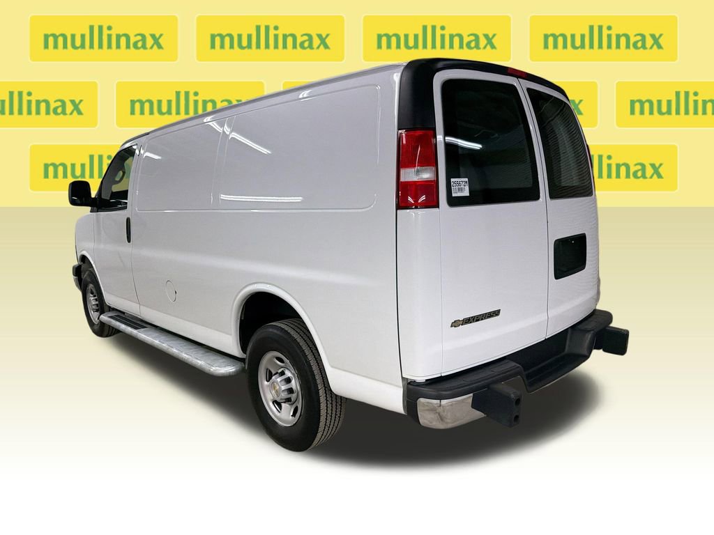 Used 2024 Chevrolet Express 2500 w/ Driver Convenience Package RWD image 18