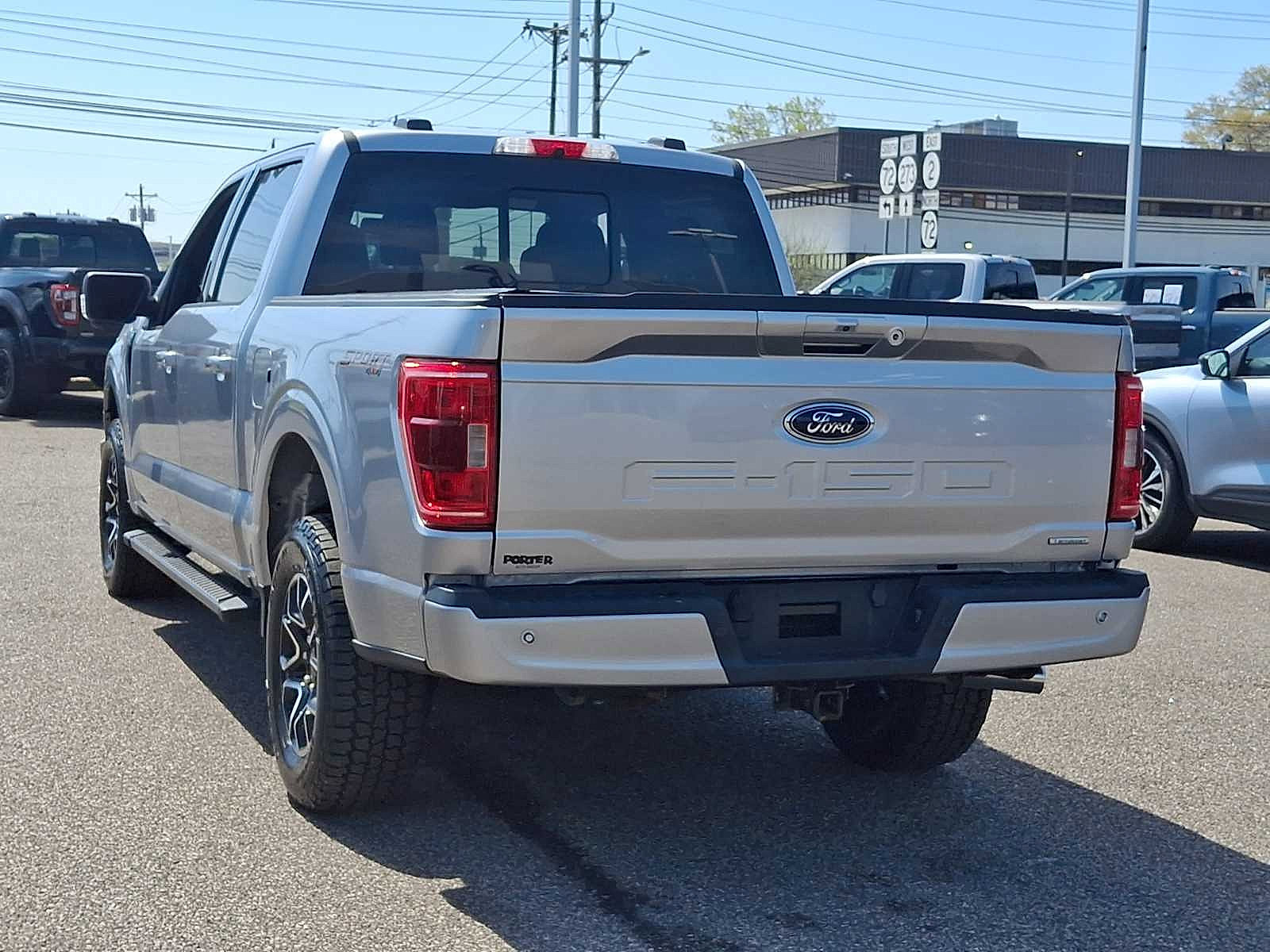 Certified 2022 Ford F150 XLT w/ Equipment Group 302A High image 5