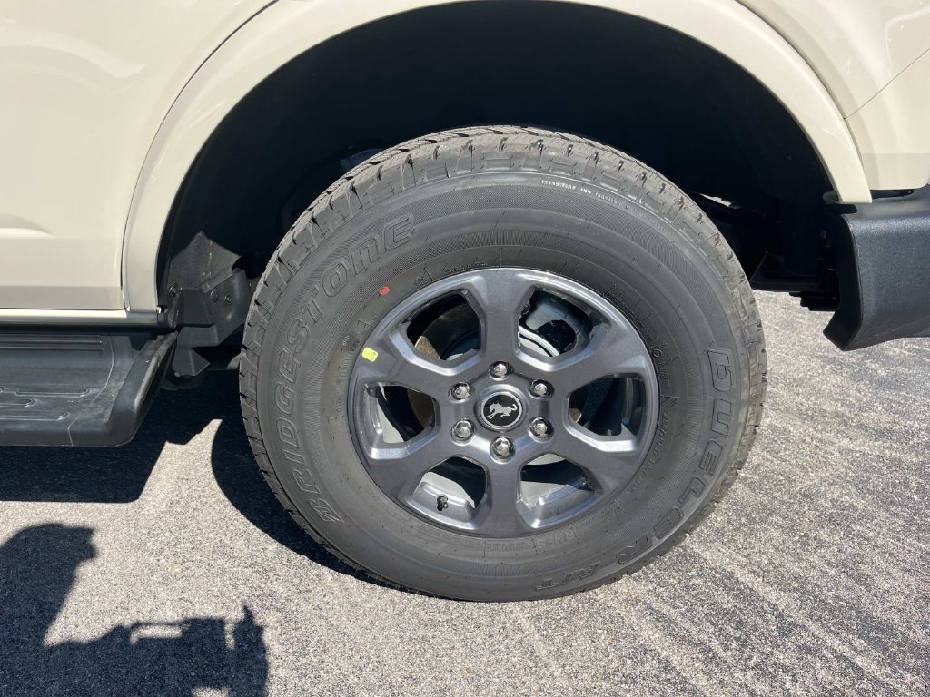 Certified 2025 Ford Bronco Outer Banks AWD/4WD image 14