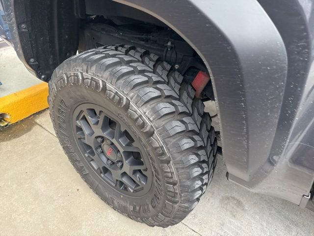 Used 2025 Toyota Tacoma SR5 AWD/4WD image 8