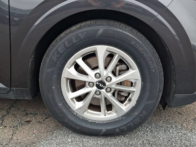 Used 2022 Kia Carnival LX FWD image 7