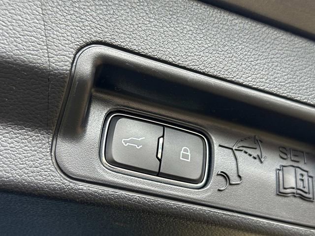 Certified 2021 Ford Explorer XLT image 32