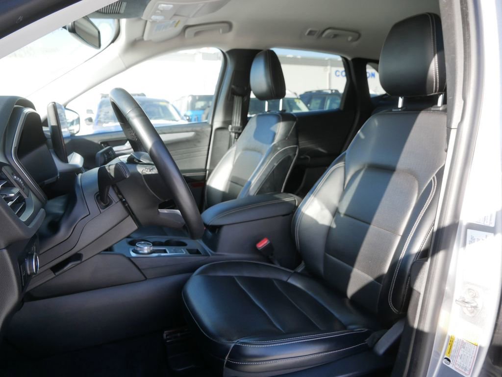 Certified 2024 Ford Escape Platinum image 10