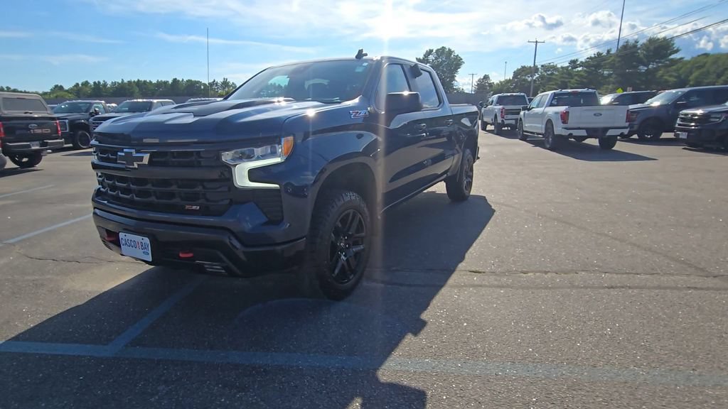 Used 2022 Chevrolet Silverado 1500 LT Trail Boss w/ LPO, Dark Essentials Package AWD/4WD image 14