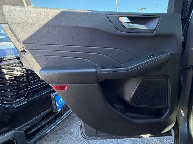 Certified 2021 Ford Escape SE w/ SE Sport Appearance Package image 22