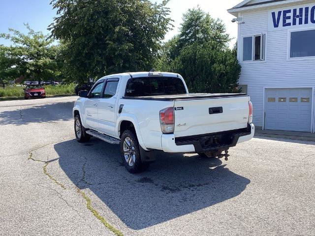 Used 2017 Toyota Tacoma Limited w/ Tow Package AWD/4WD image 4