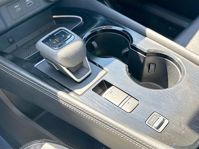 Used 2023 Nissan Rogue Platinum w/ Platinum Premium Package FWD image 15
